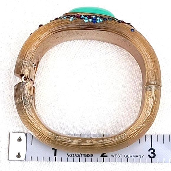 Goldtone Lucite W/ Turq.Stone& Set Crystals Bangle Unsigned - Picture 5 of 12